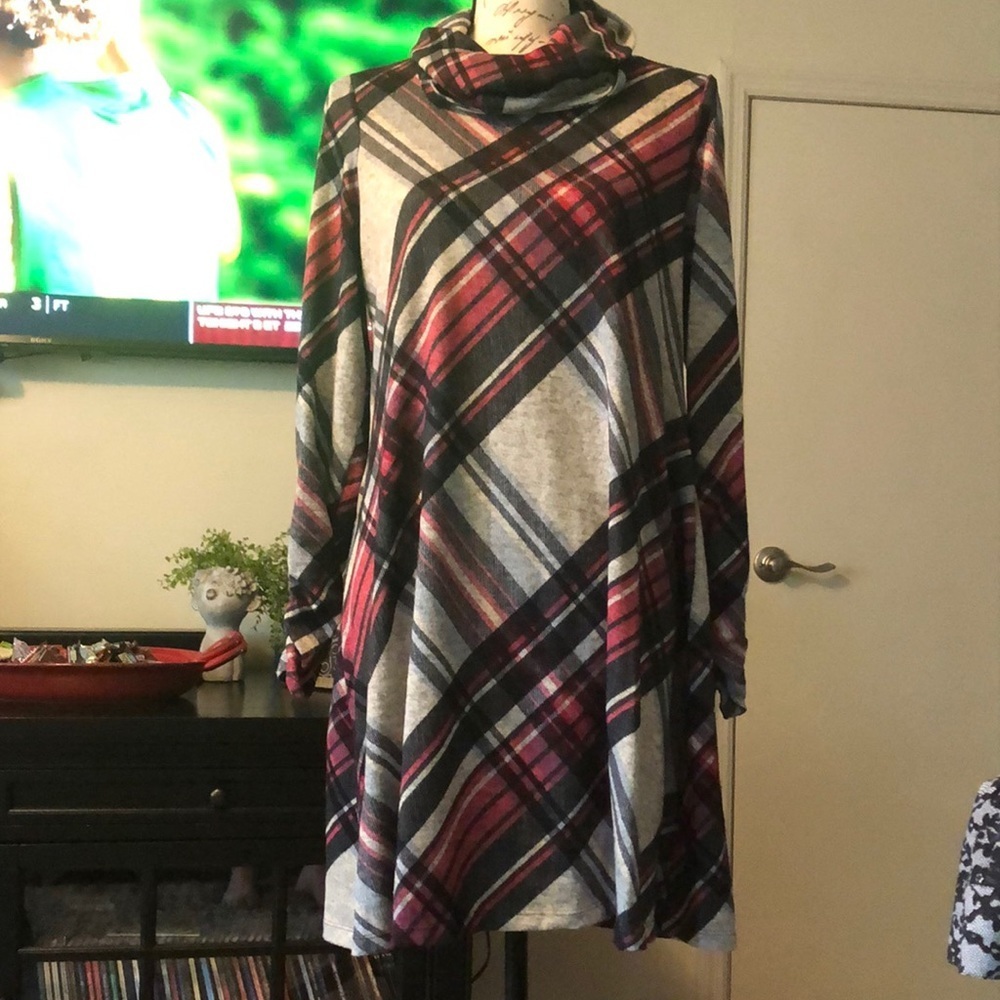 LAST CHANCE 💄 Madison Leigh Convertible Long Sleeve Swing Dress, size 8